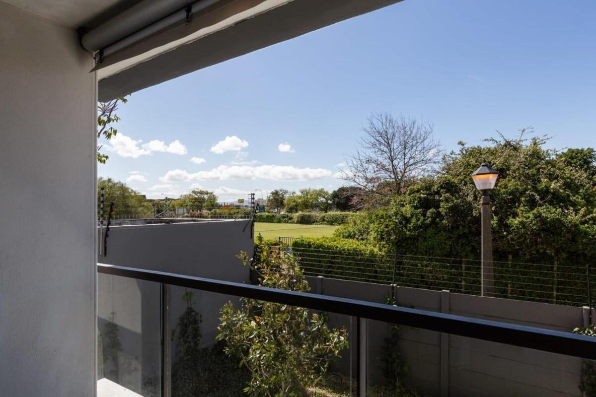 Central Southern Suburbs Leafy Village Neighbourhood Le Cap Extérieur photo